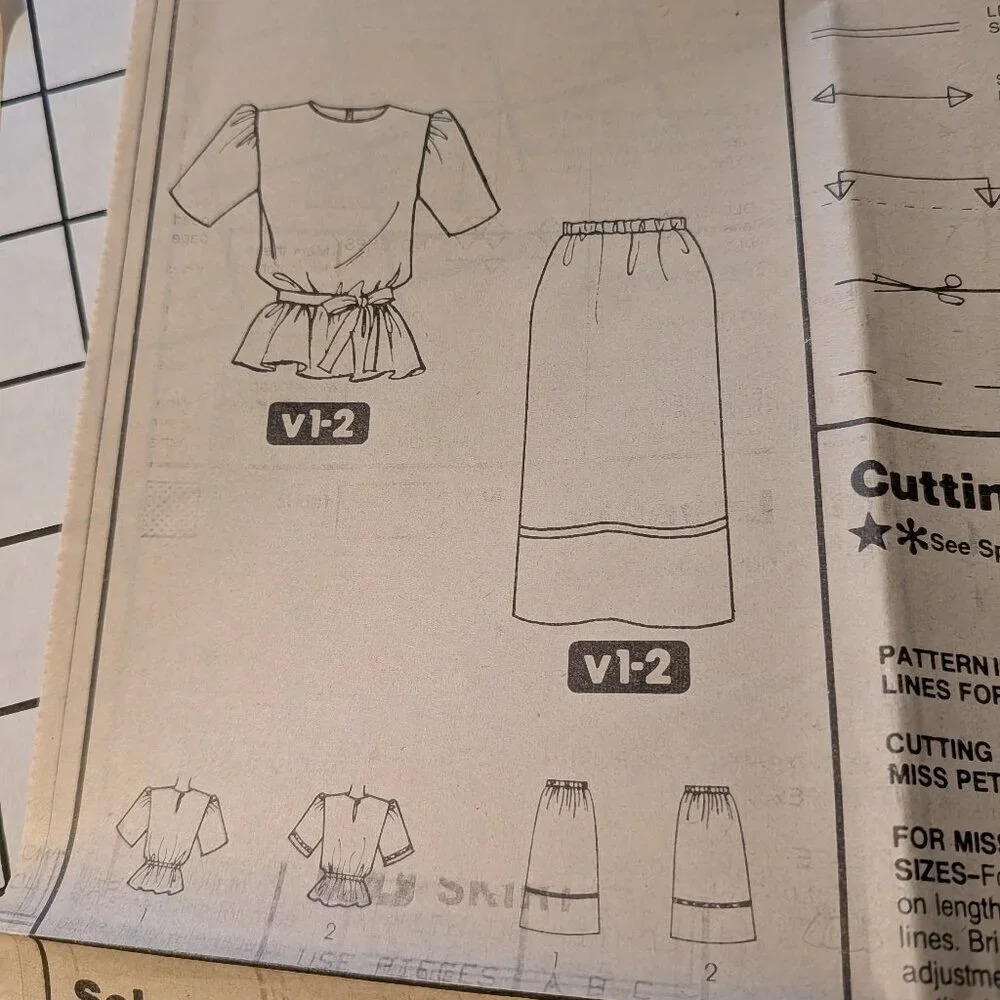 Simplicity 7893 top